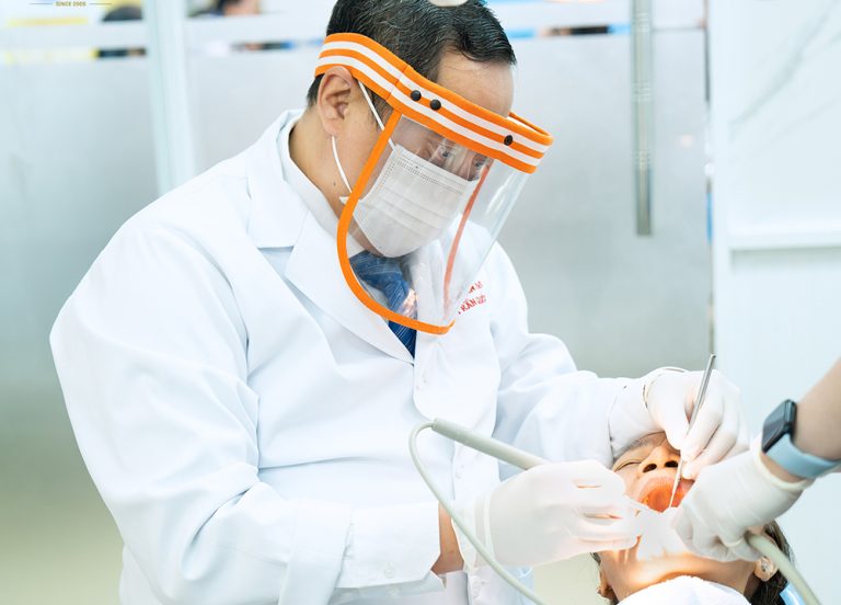 Trồng răng Implant